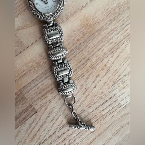 Geneva Ladies Watch Stainless Toggle Bracelet Round White Dial - Picture 8 of 11